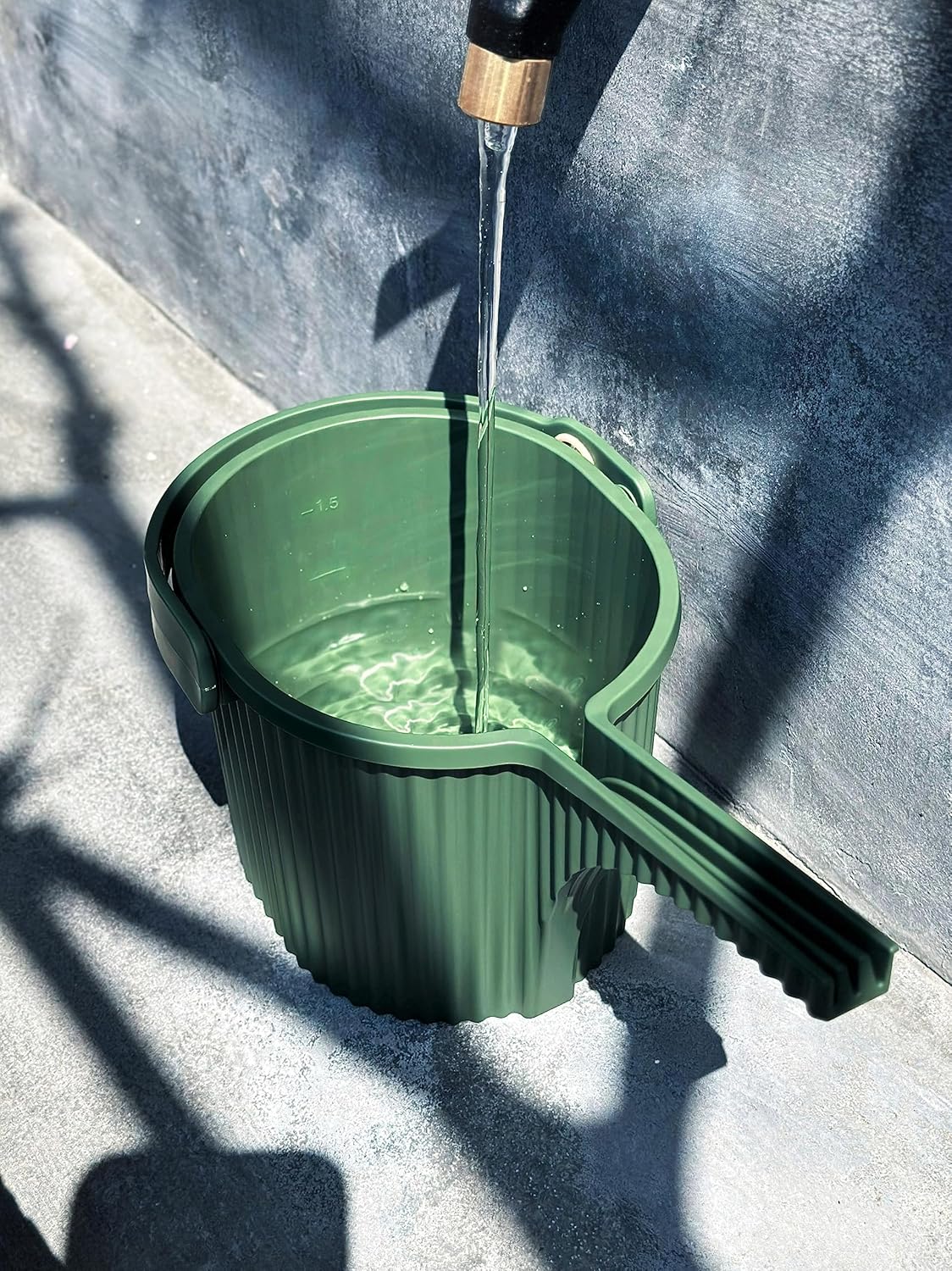 Hachiman Garden Beetle Watering can 5L - Red - Image 11