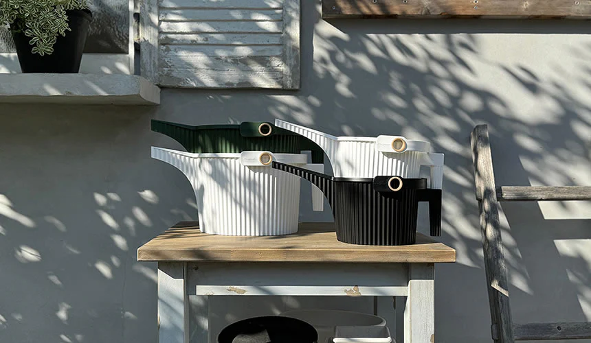 Hachiman Garden Beetle Watering can 5L - Red - Image 5