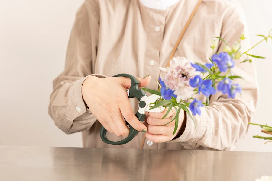 Sakagen F-170 Flower Scissors Moss Green - Image 12